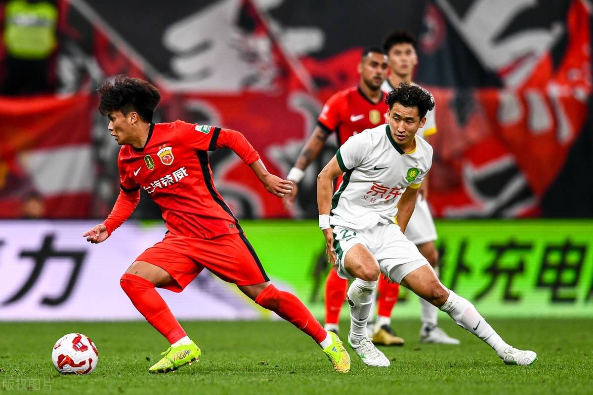 射手王再现!球员单场狂进四球,助球队获胜 射手王再现!球员单场狂进四球,助球队获胜