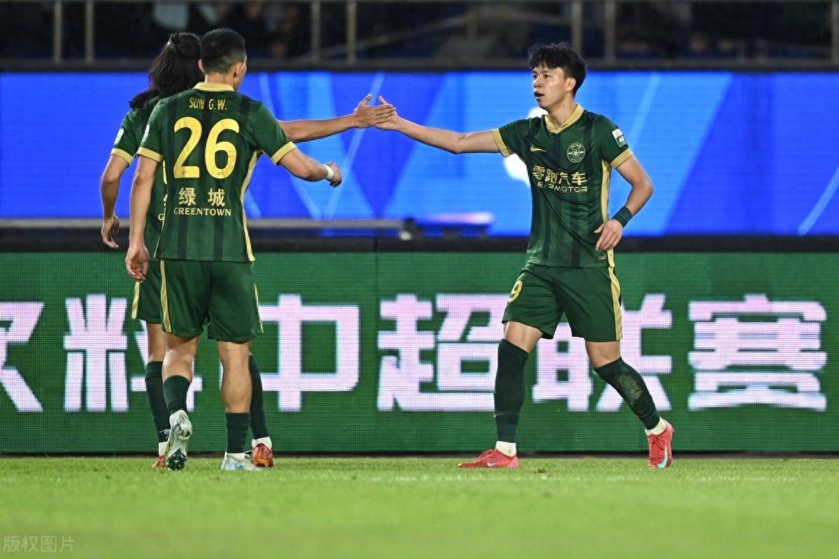 联赛势均力敌，球队实力出现明显分化