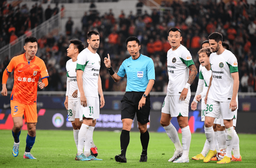 关于凯泽斯劳滕逆袭取胜,保级形势日益乐观的信息 关于凯泽斯劳滕逆袭取胜,保级形势日益乐观的信息