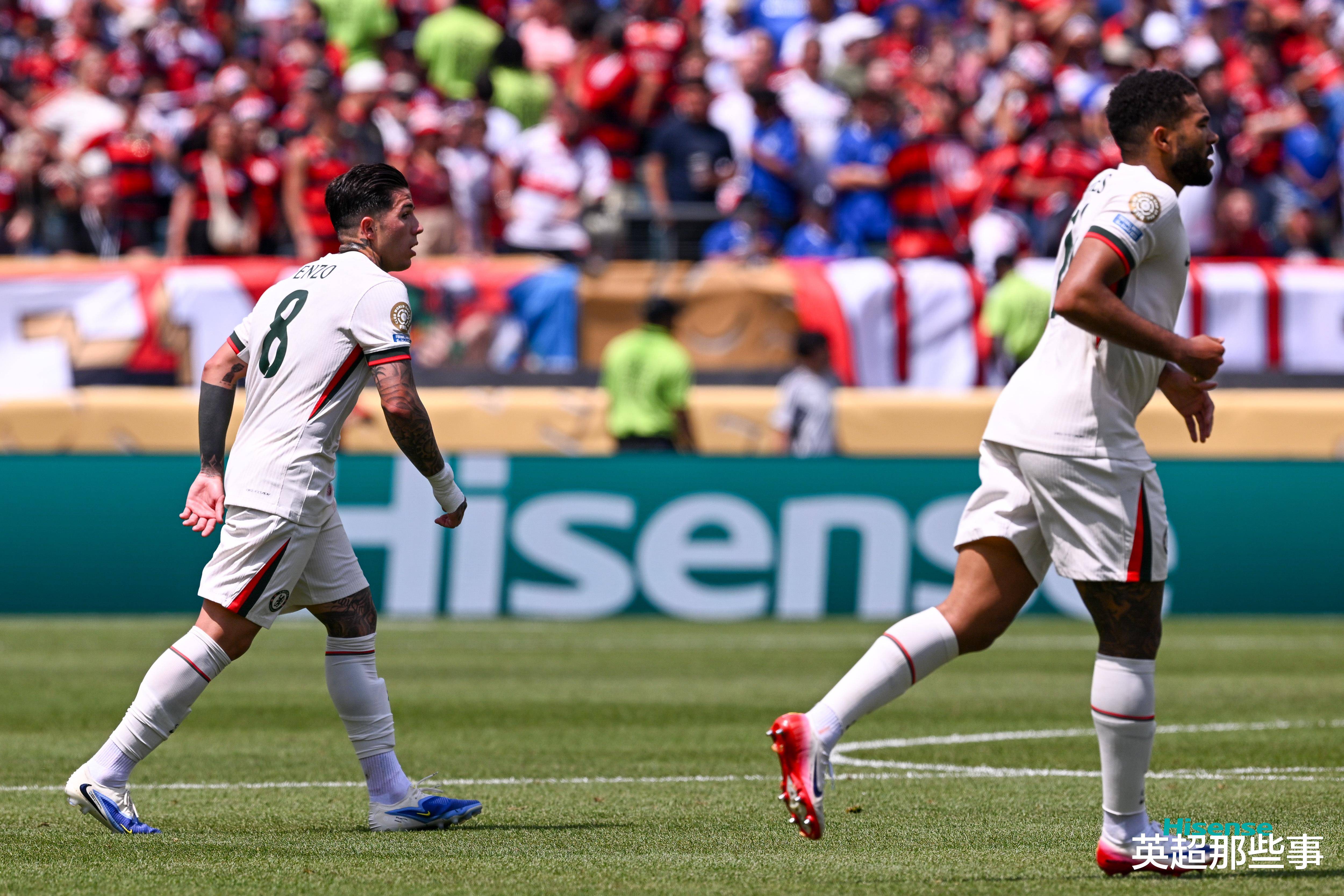 包含强强对话，两支球队的对决将掀起足球界的狂潮的词条