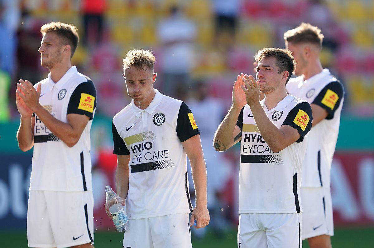 关于美因茨主场豪取三分,积分榜上有所作为!的信息 关于美因茨主场豪取三分,积分榜上有所作为!的信息