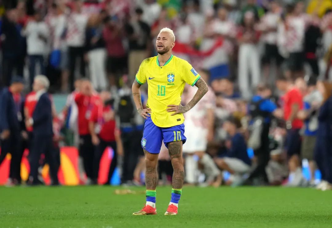 包含西甲｜内马尔失利，最新战报的词条