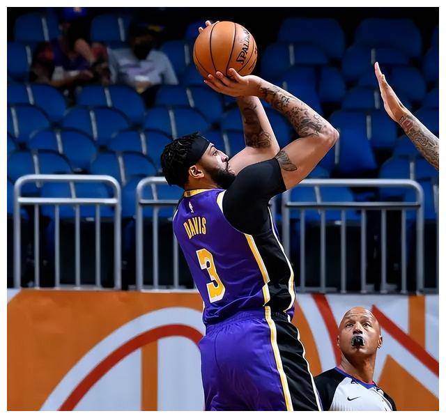 美国篮球巨星频频受伤，球队面临新挑战