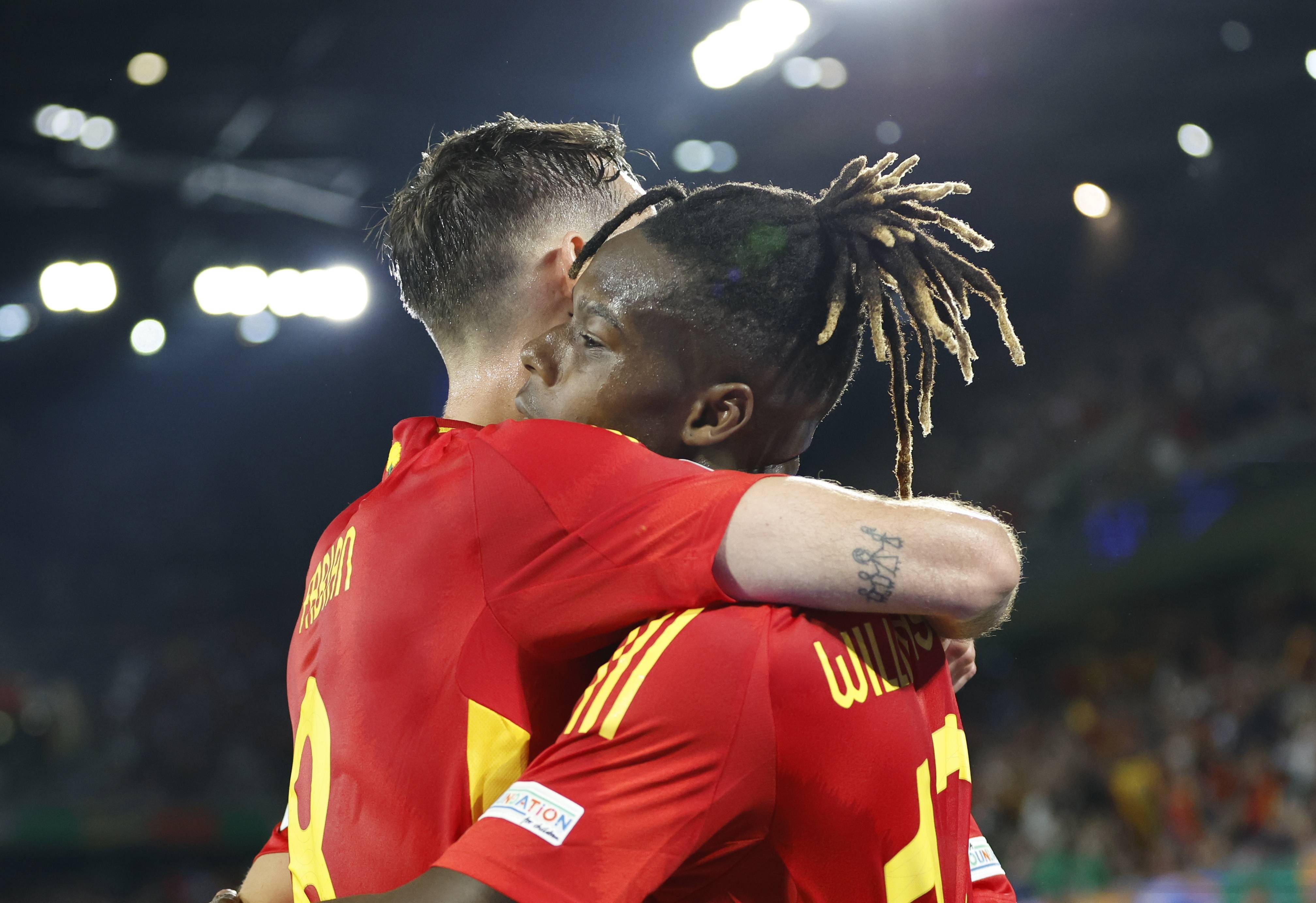 西班牙球员在国际杯比赛中登场，表现出众的简单介绍