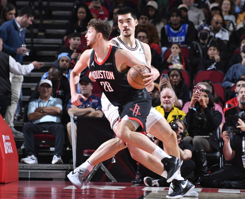 火箭击败灰熊，豪取两连胜