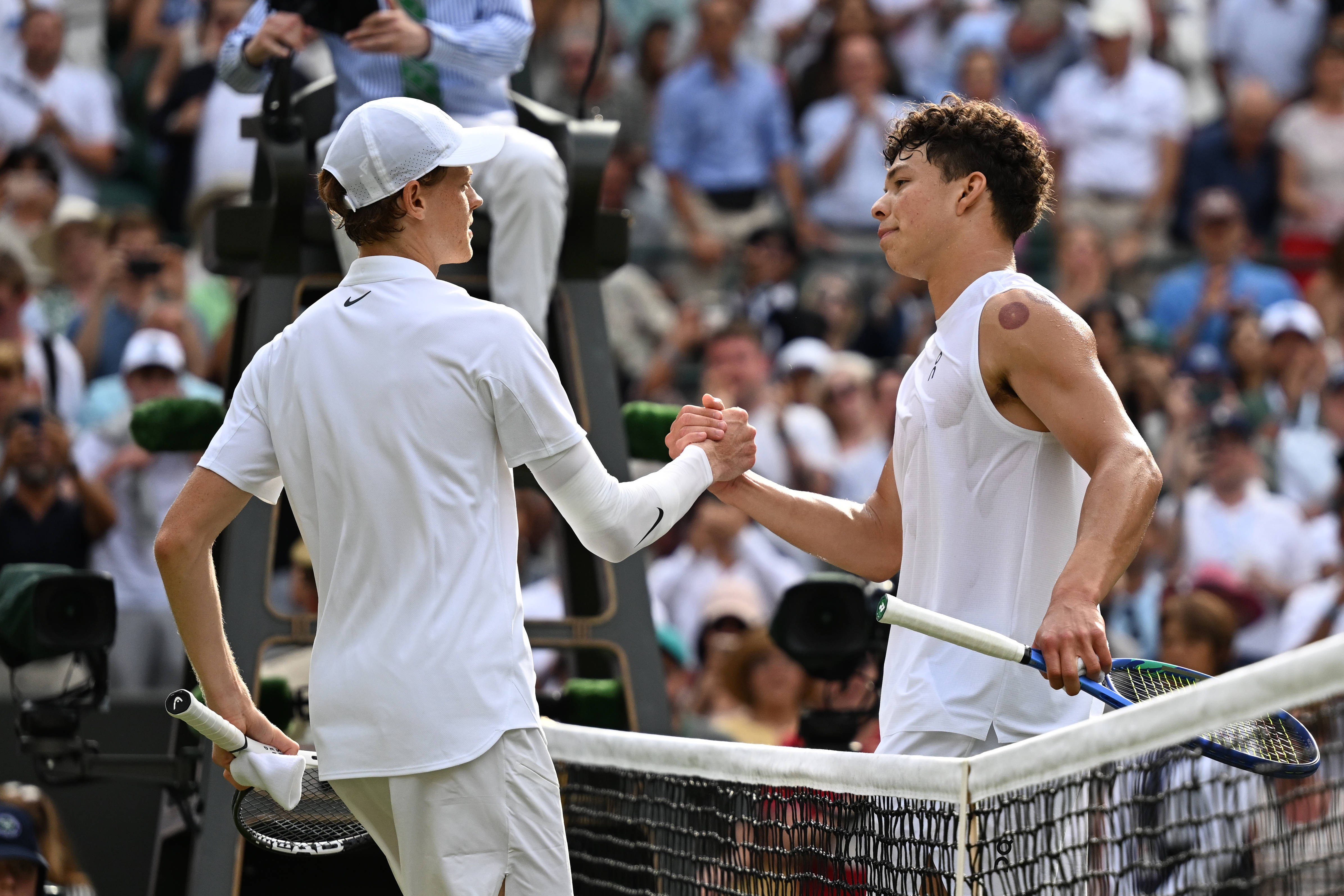 世俱杯-温网完胜ATP总决赛，辛纳关键制胜