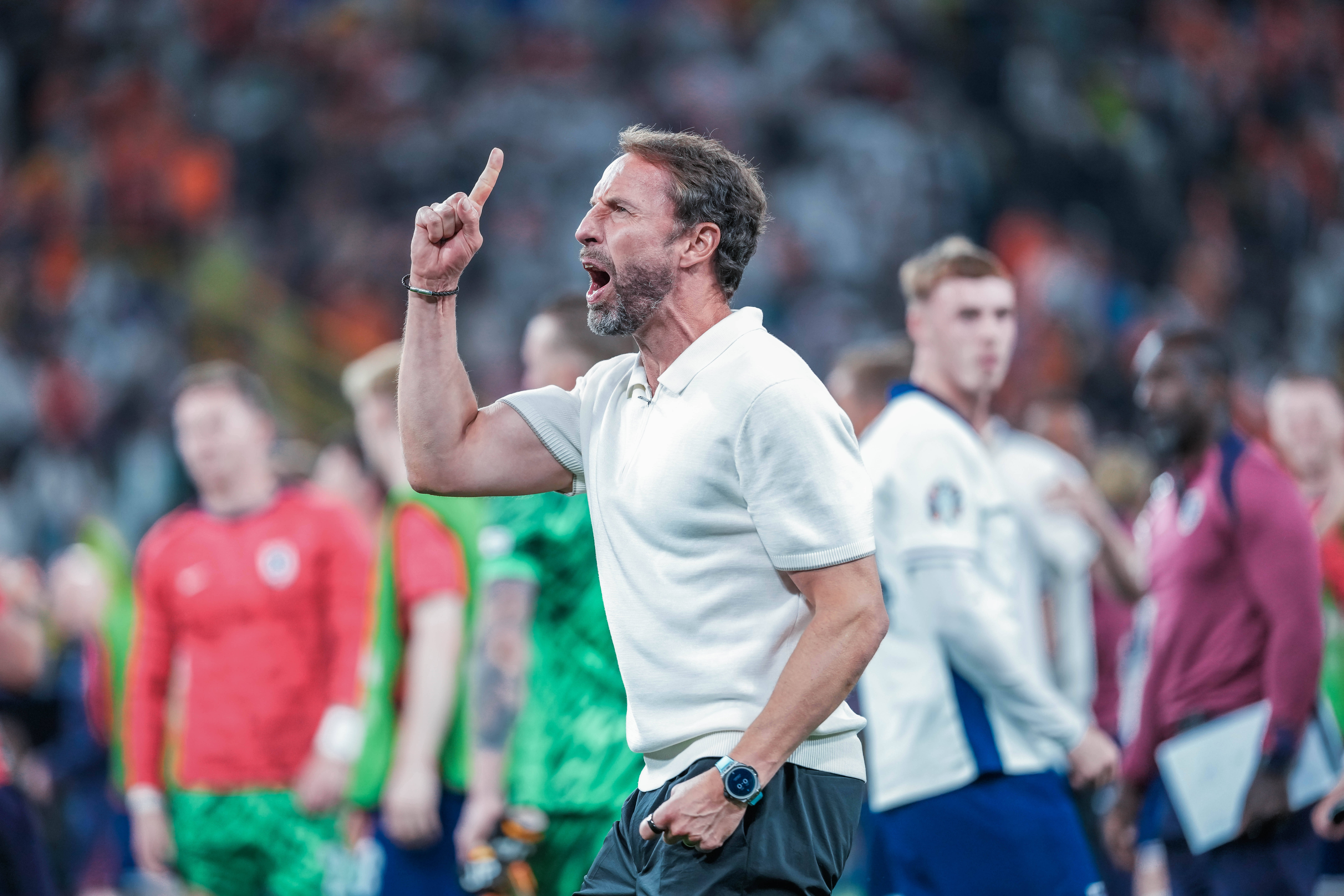 西班牙挑战瑞典，胜者跻身决赛