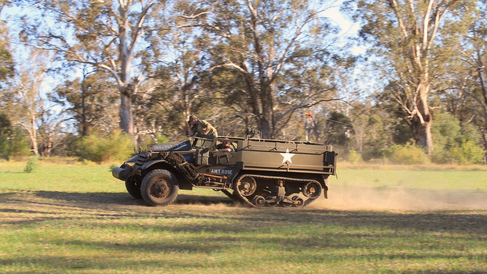 几内亚碾压突尼斯，苏亚雷斯进攻端无人可挡，点燃非洲足球激情