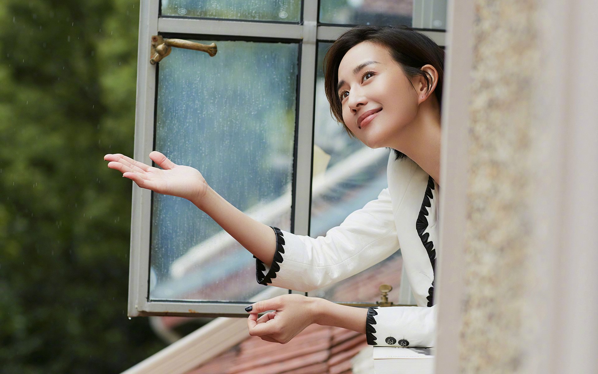 宿命翻盘夜，霍勒迪两万分里程碑，却被活塞青年军砸了场子