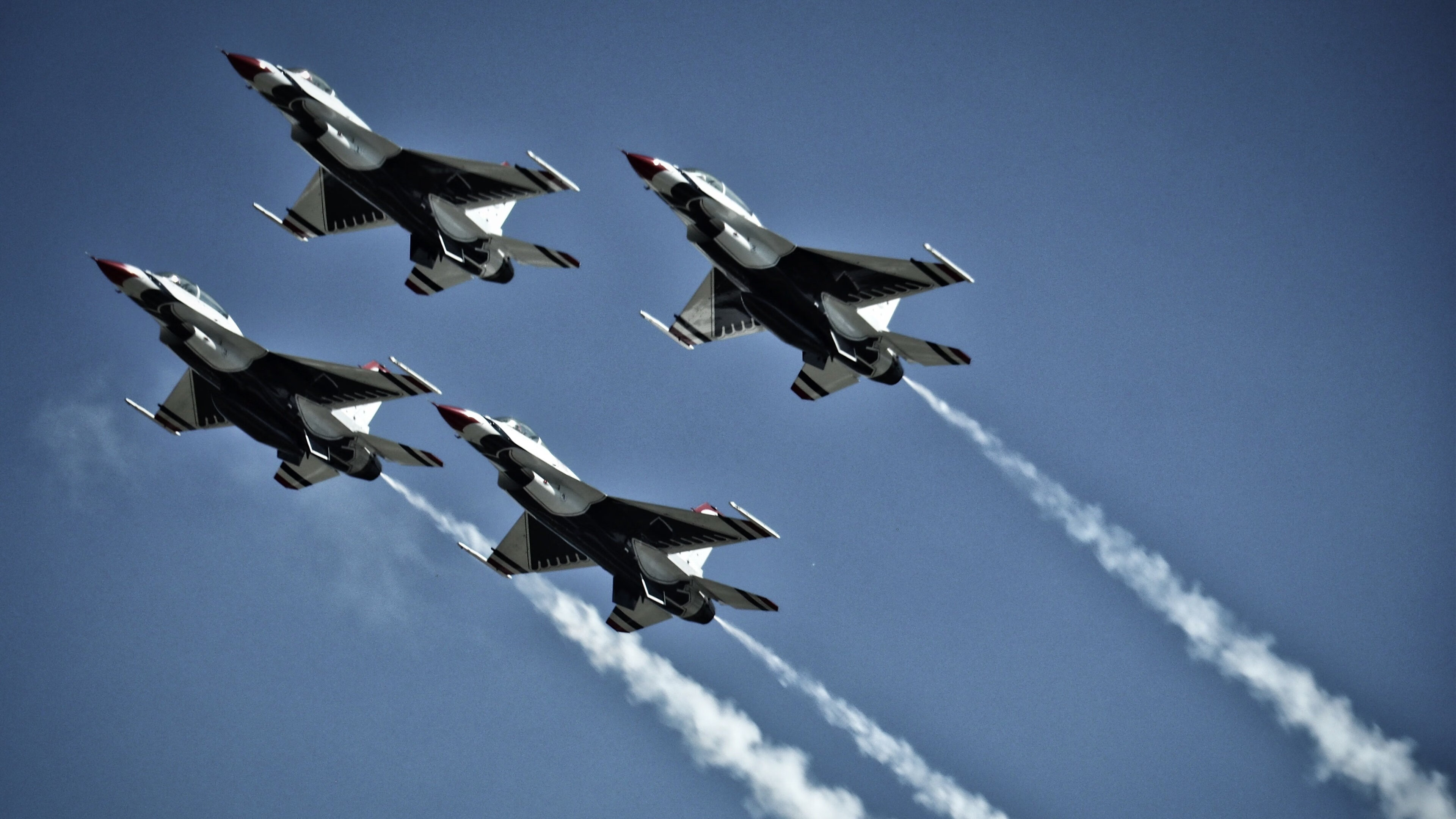 本泽马，一个人的绿茵史诗，一记绝杀的足球宇宙