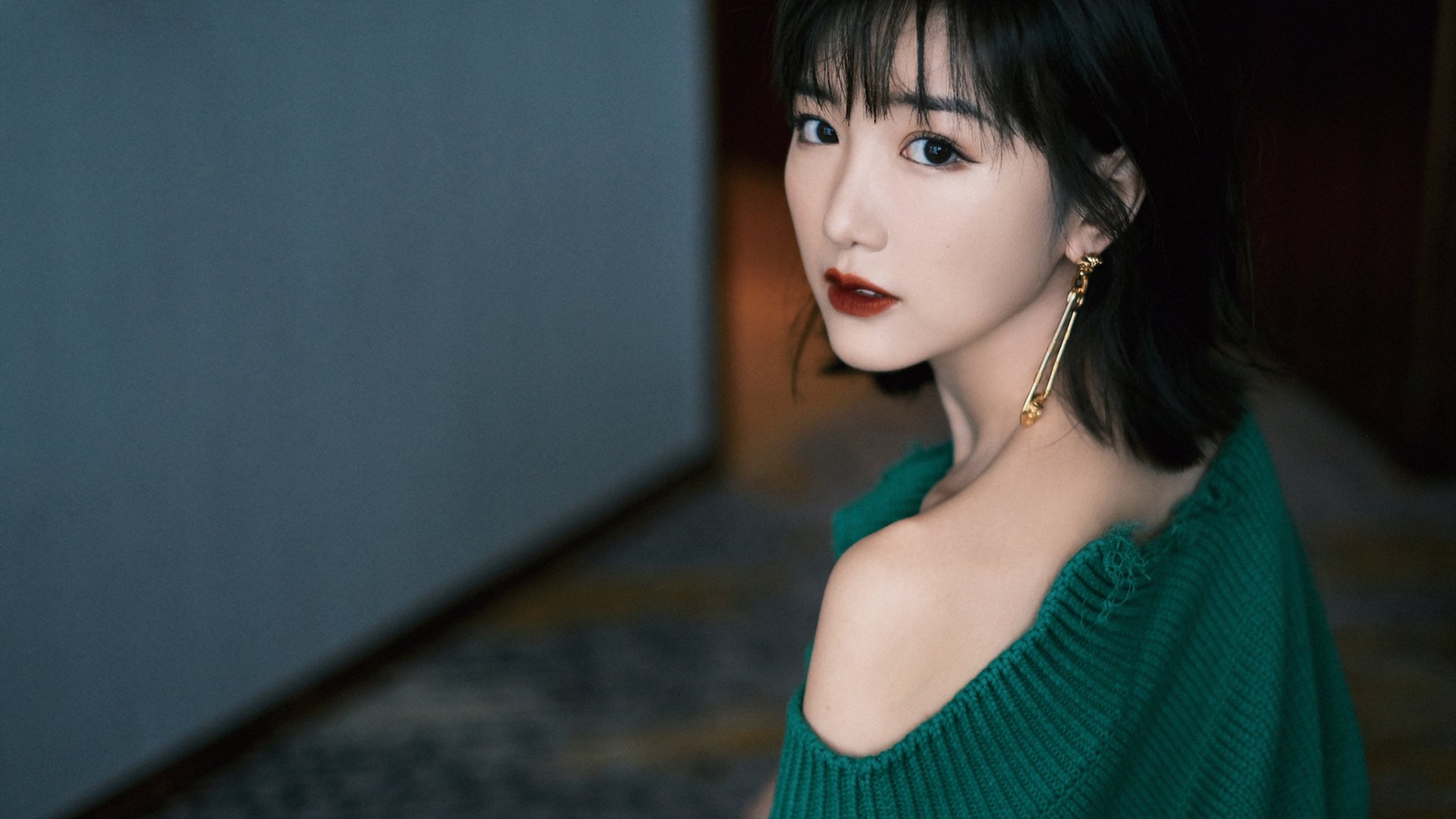 赛道与沙漠，当迪马利亚的接管映射伊朗的马里超车