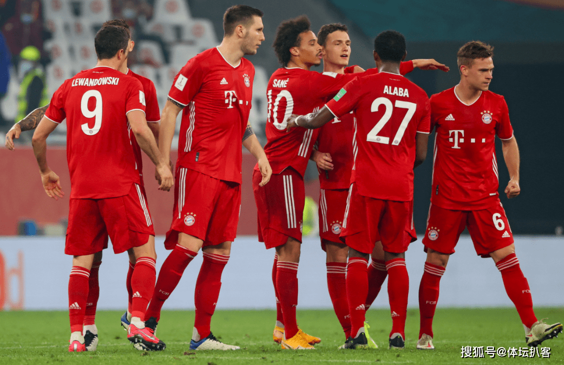 阿克爆发，拜仁提前终结悬念巴萨