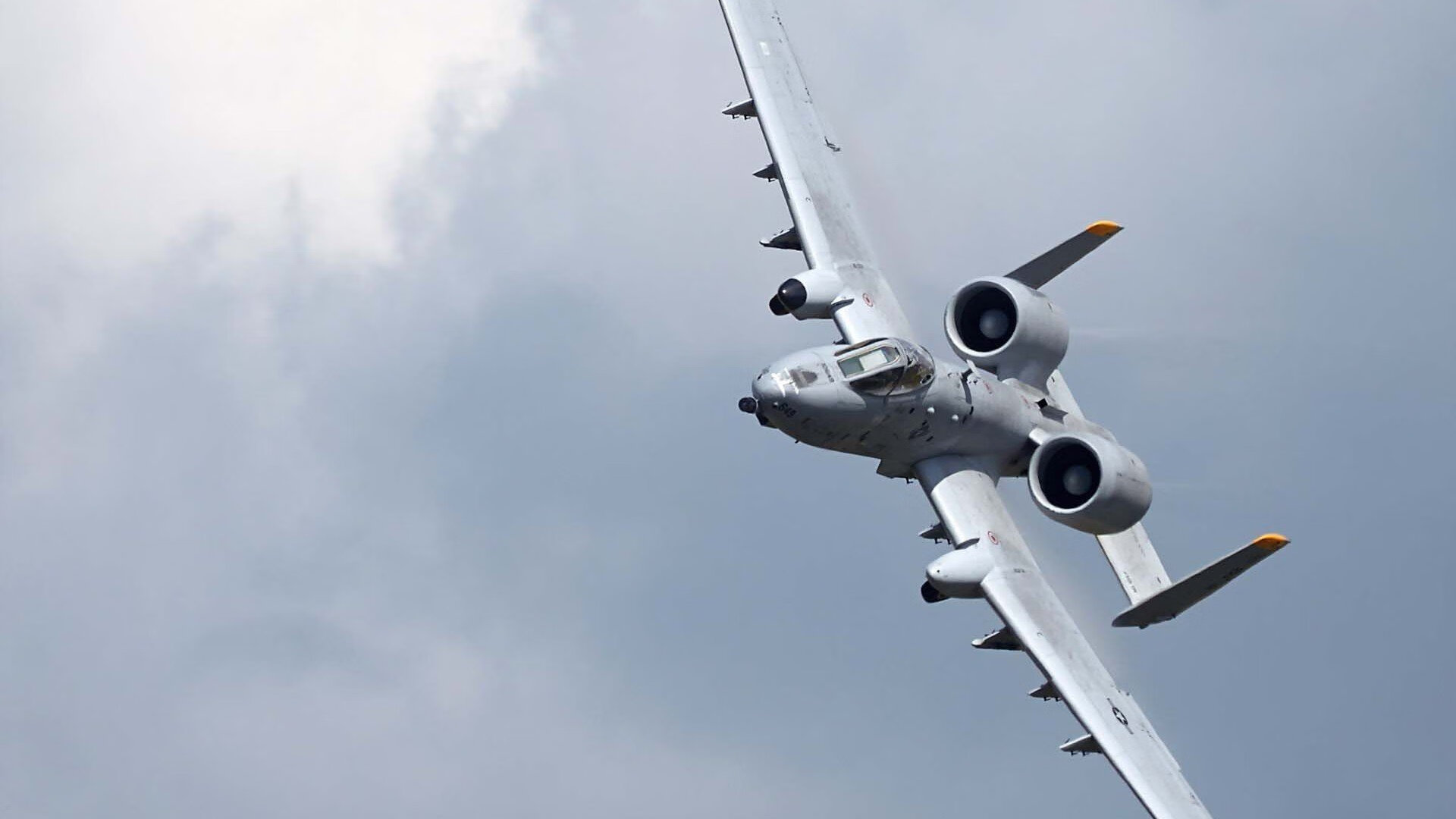 晨昏之间，雷霆与火箭的轰鸣如何照亮北美大陆的双城记