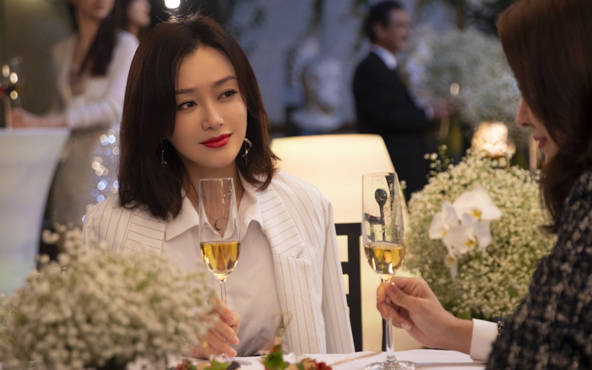 极速与绝境，当赛道轰鸣遇见绿茵场上的生死一搏