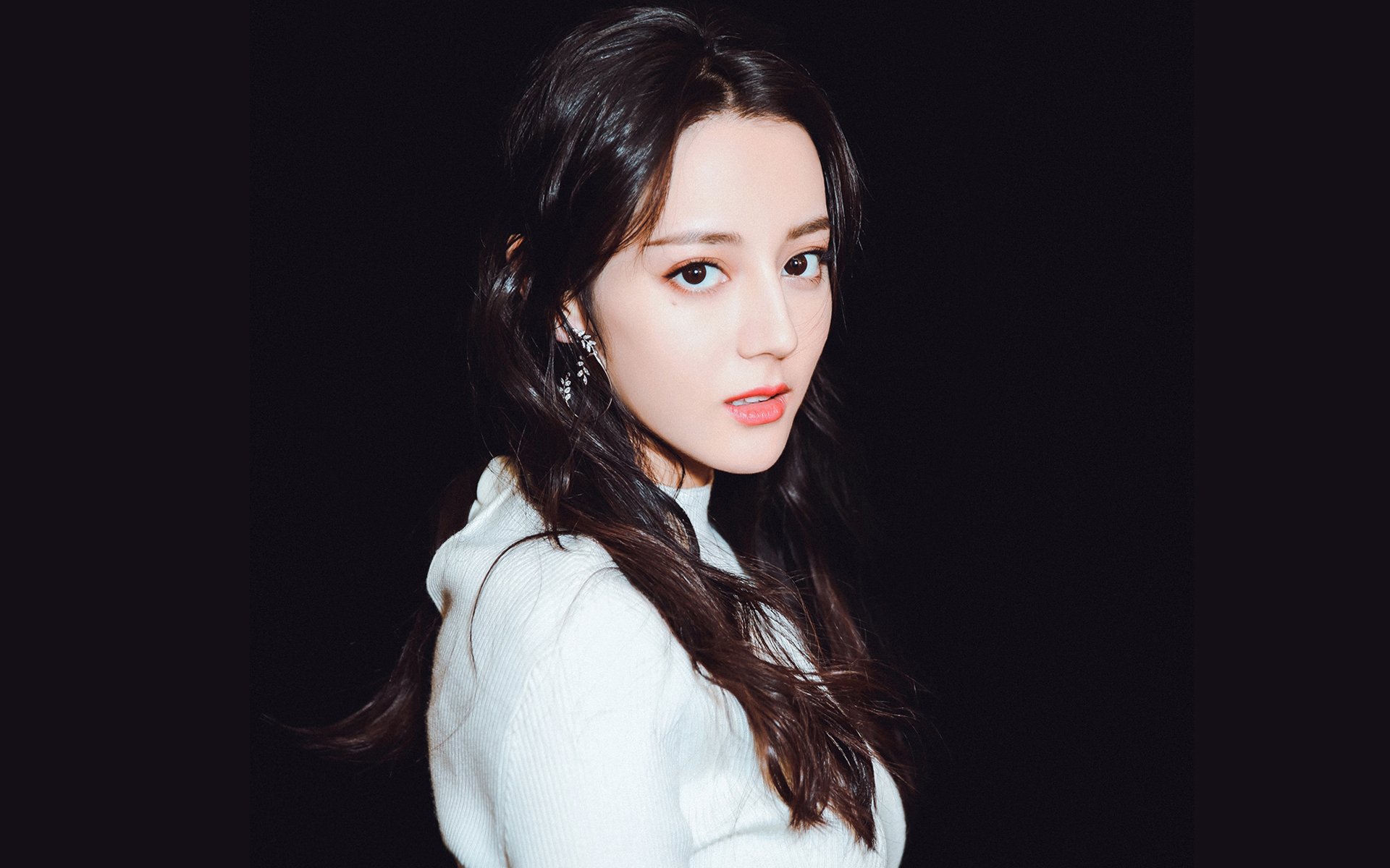 世俱杯2025-硬核终结！爵士窒息防守绞杀森林狼，布克关键先生本色尽显